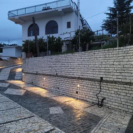 G&k Garden Ξενοδοχείο Μπεράτ