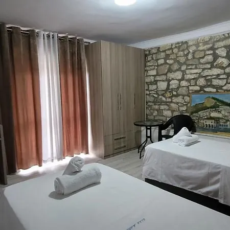 G&k Garden Ξενοδοχείο Μπεράτ
