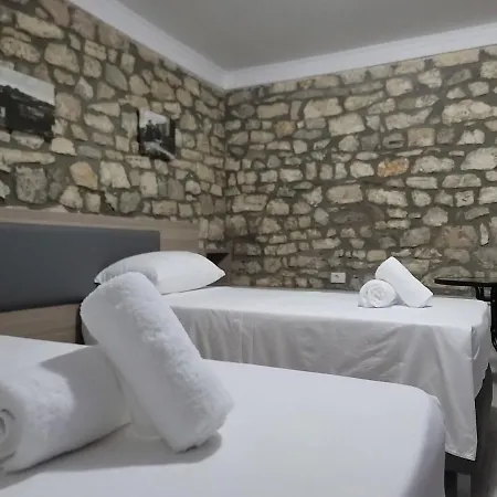 G&k Garden Hotel *